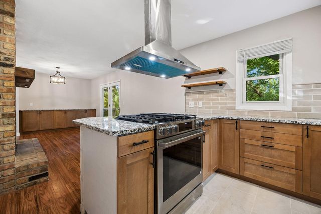 4335 Briarwood Drive, Minnetonka, MN 55343