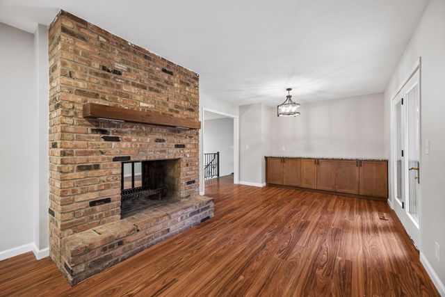 4335 Briarwood Drive, Minnetonka, MN 55343