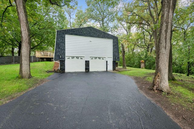 4335 Briarwood Drive, Minnetonka, MN 55343