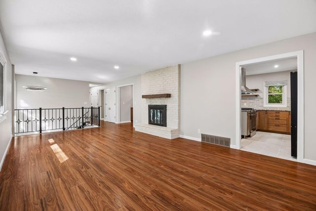 4335 Briarwood Drive, Minnetonka, MN 55343