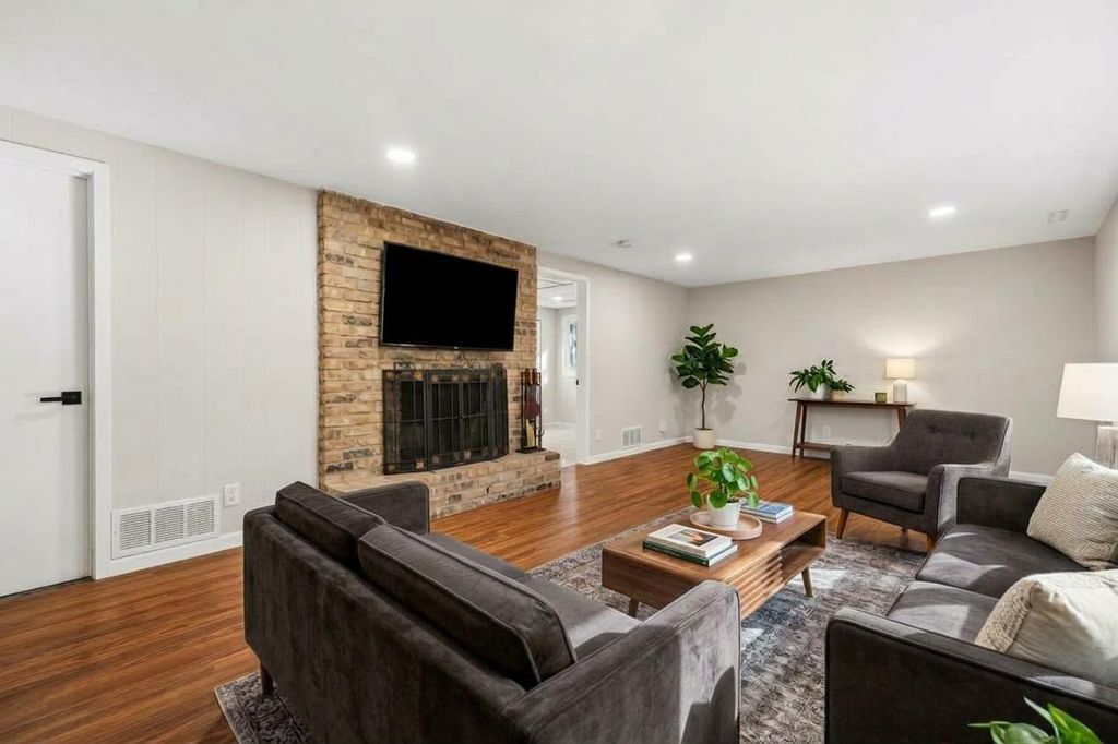 4335 Briarwood Drive, Minnetonka, MN 55343 — photo 5