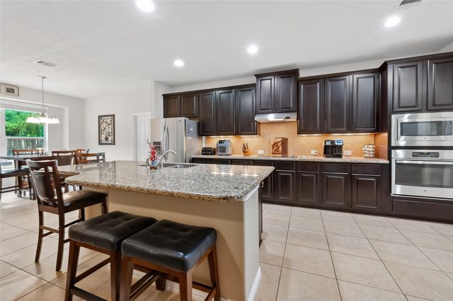 13859 Shoreline Drive, Willis, TX 77318