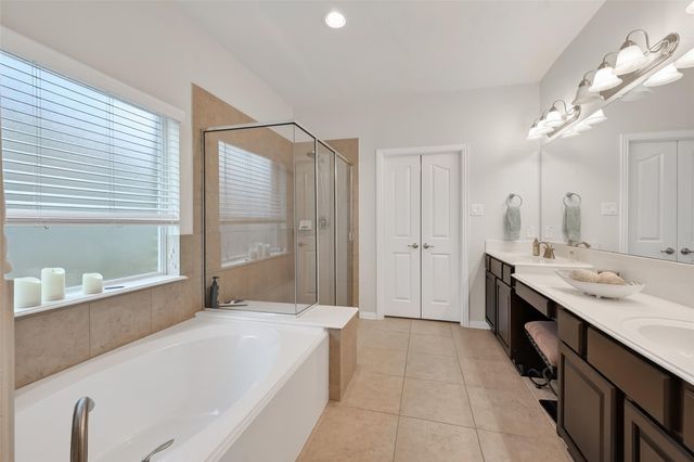 13859 Shoreline Drive, Willis, TX 77318