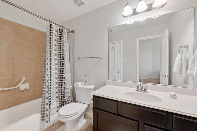 13859 Shoreline Drive, Willis, TX 77318