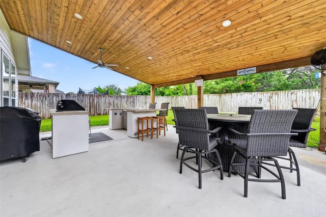 13859 Shoreline Drive, Willis, TX 77318