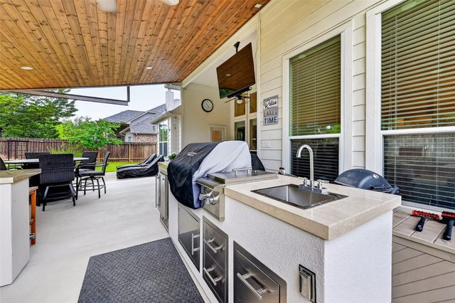 13859 Shoreline Drive, Willis, TX 77318