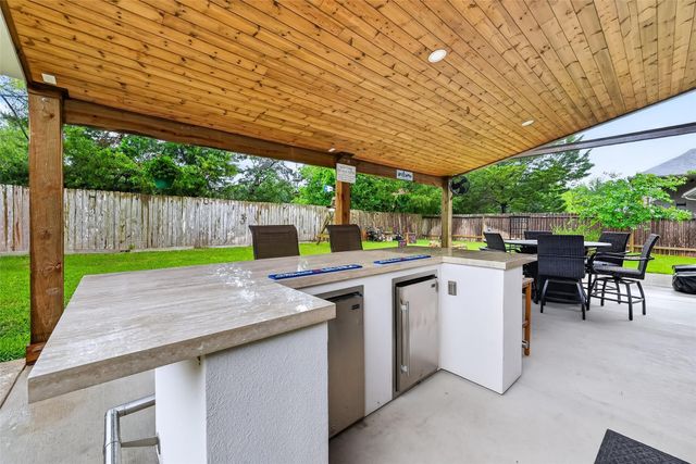 13859 Shoreline Drive, Willis, TX 77318