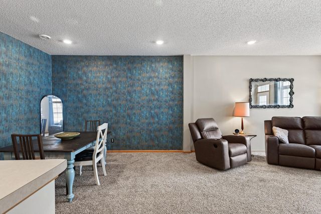 48 River Woods Drive W, Saint Paul Park, MN 55071