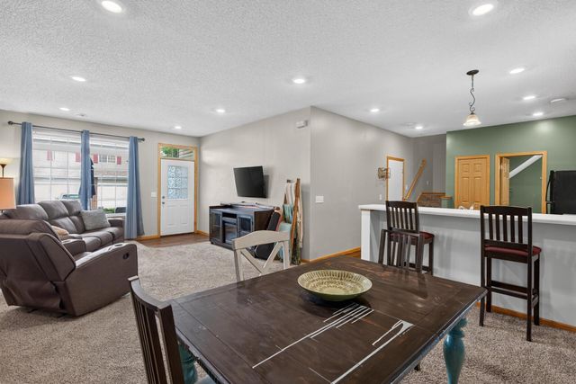 48 River Woods Drive W, Saint Paul Park, MN 55071