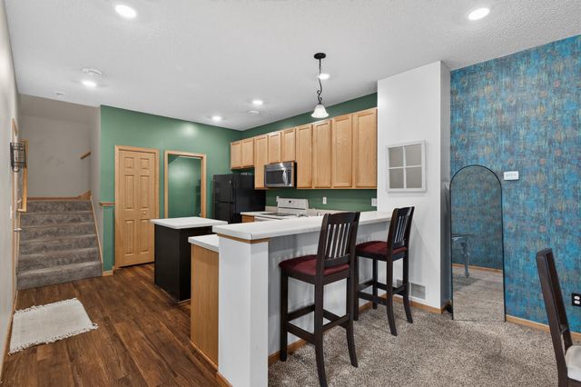 48 River Woods Drive W, Saint Paul Park, MN 55071
