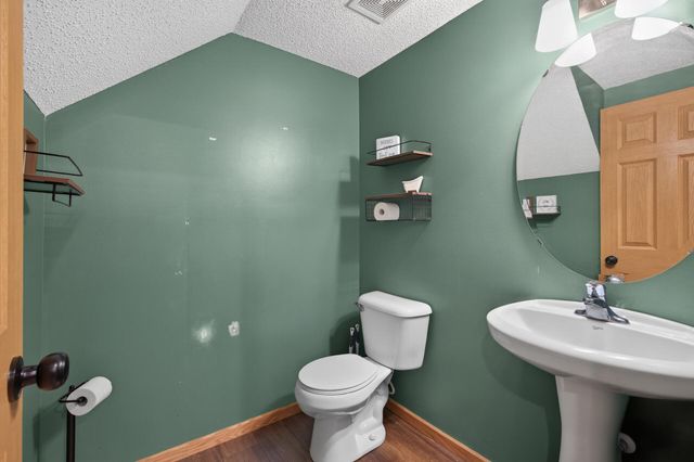 48 River Woods Drive W, Saint Paul Park, MN 55071
