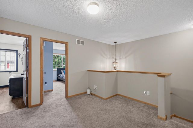48 River Woods Drive W, Saint Paul Park, MN 55071