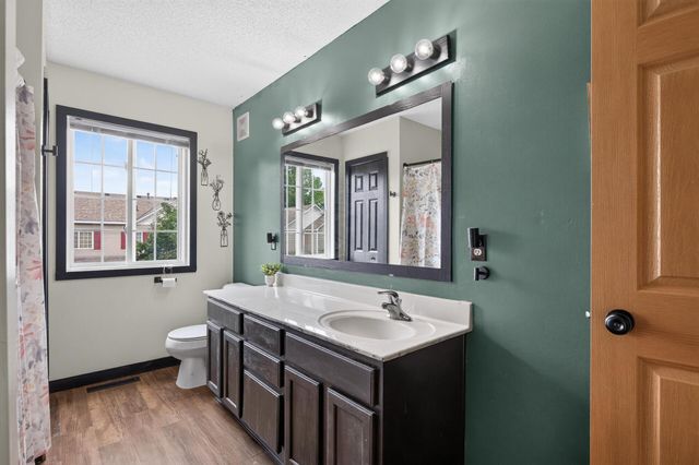 48 River Woods Drive W, Saint Paul Park, MN 55071