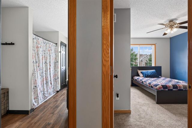 48 River Woods Drive W, Saint Paul Park, MN 55071