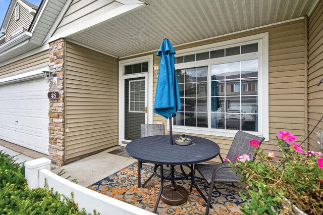 48 River Woods Drive W, Saint Paul Park, MN 55071