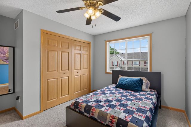48 River Woods Drive W, Saint Paul Park, MN 55071