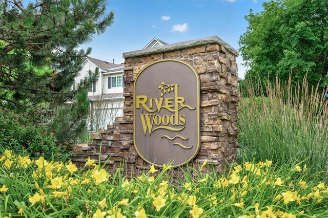 48 River Woods Drive W, Saint Paul Park, MN 55071