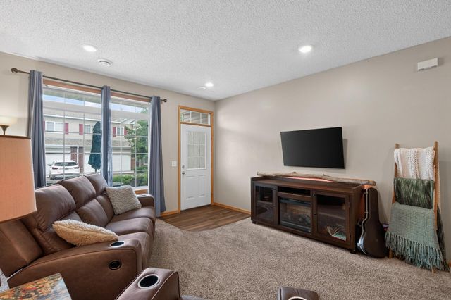 48 River Woods Drive W, Saint Paul Park, MN 55071