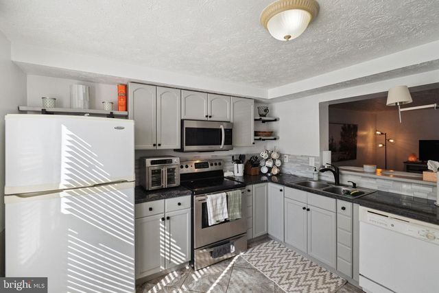 15057 MILL SPRING DR, Dumfries, VA 22025