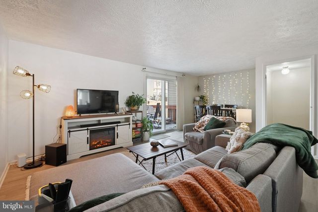 15057 MILL SPRING DR, Dumfries, VA 22025