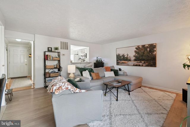 15057 MILL SPRING DR, Dumfries, VA 22025