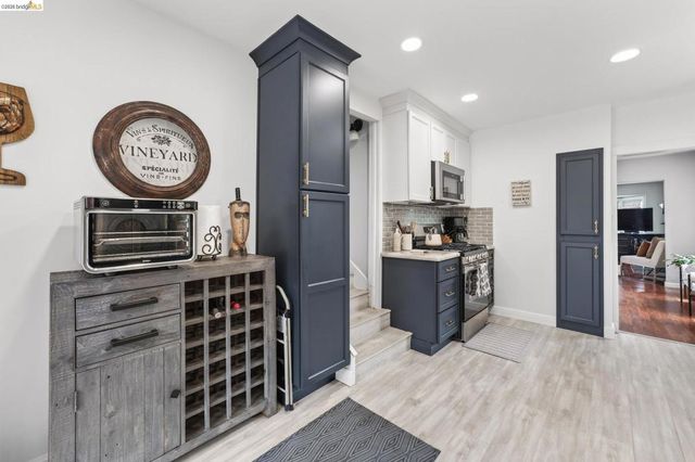 3039 Modesto Ave, Oakland, CA 94619