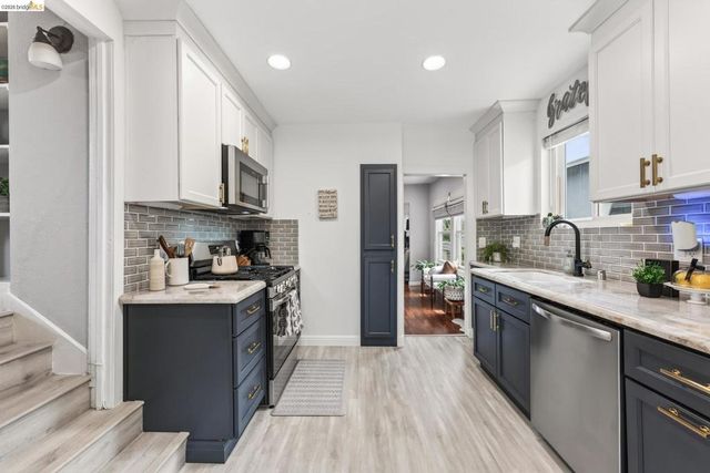 3039 Modesto Ave, Oakland, CA 94619