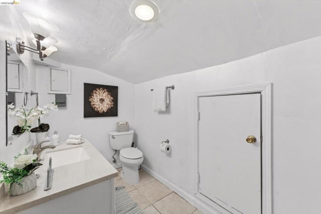 3039 Modesto Ave, Oakland, CA 94619