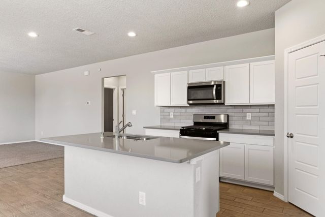 748 Amatista Loop SE, Rio Rancho, NM 87124