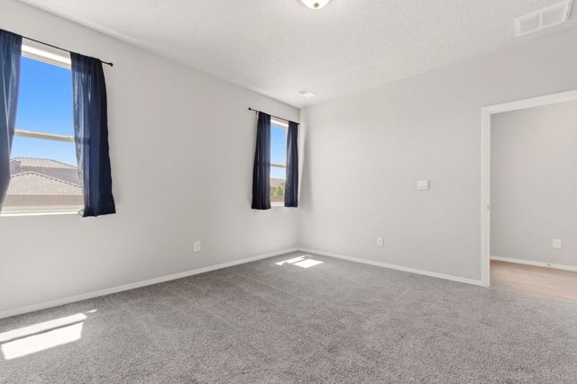 748 Amatista Loop SE, Rio Rancho, NM 87124