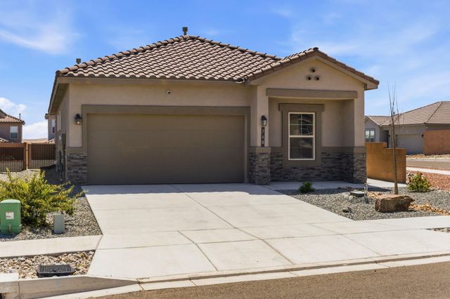 748 Amatista Loop SE, Rio Rancho, NM 87124