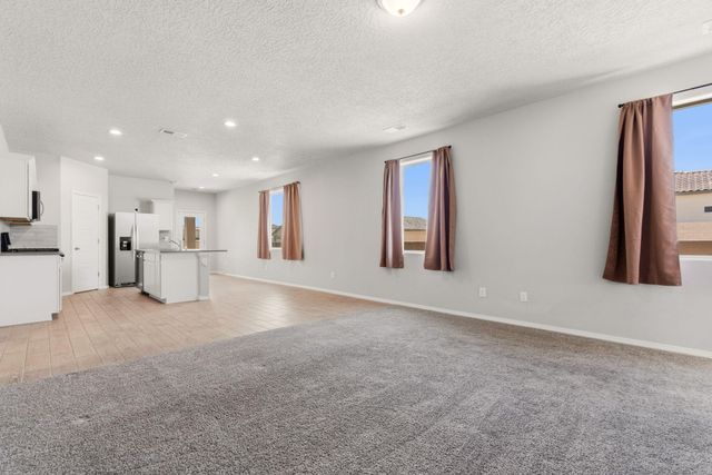 748 Amatista Loop SE, Rio Rancho, NM 87124