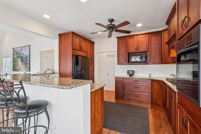 232 MONTCLAIR RD S, Barnegat, NJ 08005