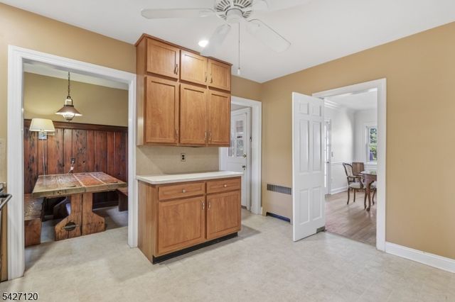 24 Wilton Ter, Verona Twp., NJ 07044