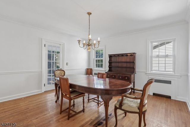 24 Wilton Ter, Verona Twp., NJ 07044