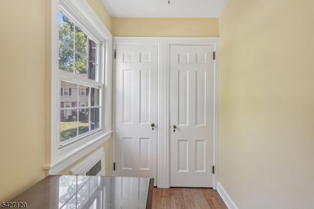 24 Wilton Ter, Verona Twp., NJ 07044