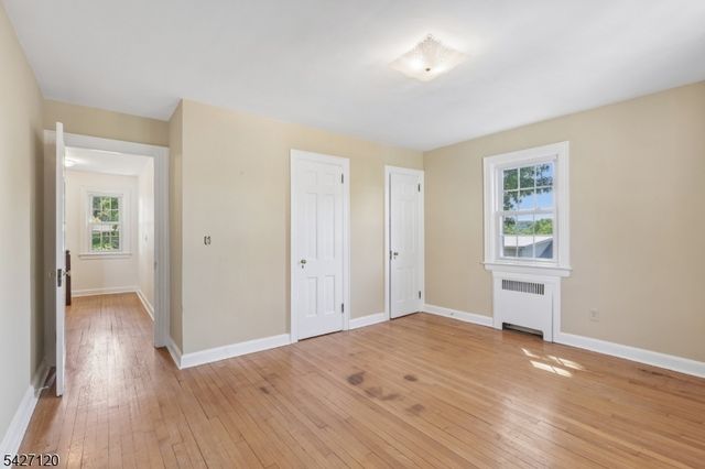 24 Wilton Ter, Verona Twp., NJ 07044