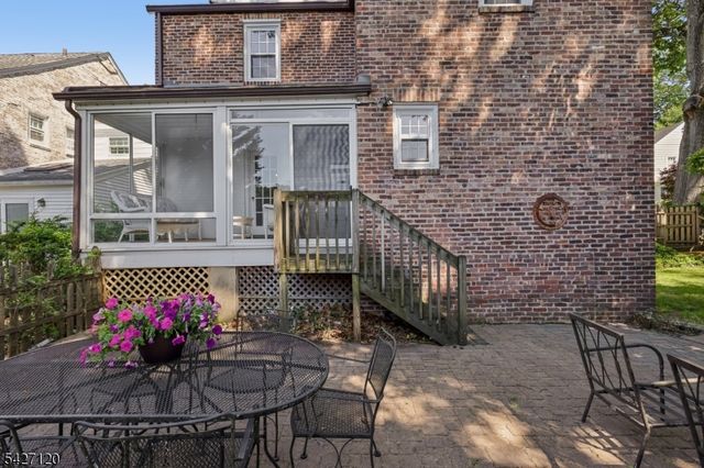 24 Wilton Ter, Verona Twp., NJ 07044