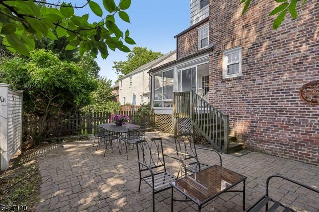 24 Wilton Ter, Verona Twp., NJ 07044
