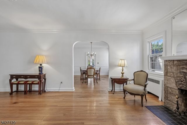 24 Wilton Ter, Verona Twp., NJ 07044