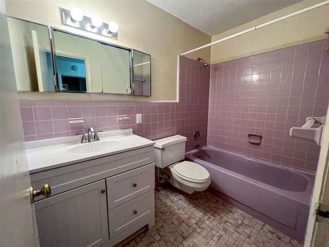 3524 NW 12TH AVENUE, Gainesville, FL 32605