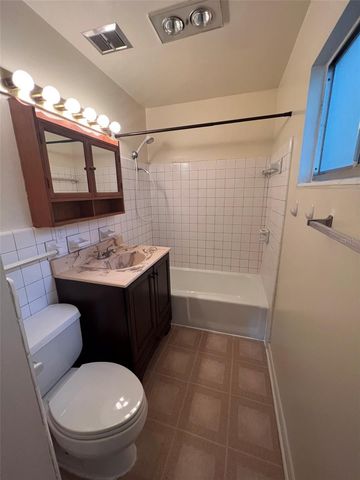 3524 NW 12TH AVENUE, Gainesville, FL 32605