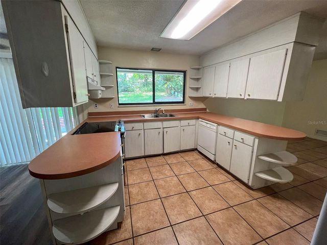3524 NW 12TH AVENUE, Gainesville, FL 32605