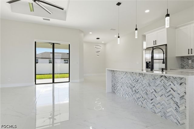 1442 NE 33rd LN, Cape Coral, FL 33909