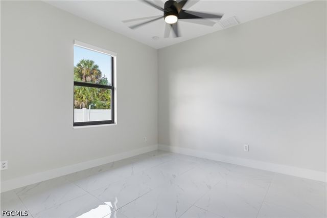 1442 NE 33rd LN, Cape Coral, FL 33909