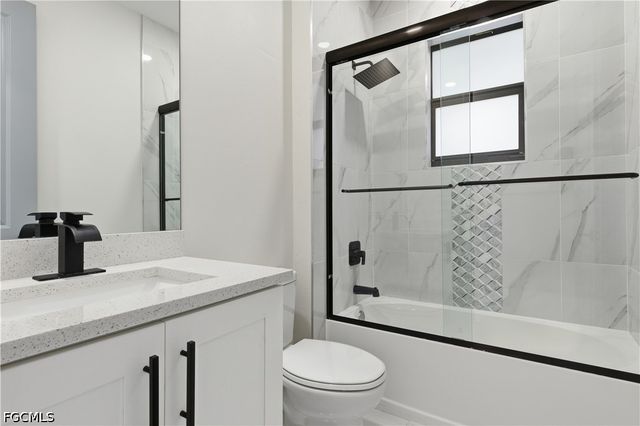 1442 NE 33rd LN, Cape Coral, FL 33909