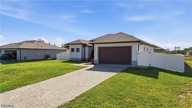 1442 NE 33rd LN, Cape Coral, FL 33909