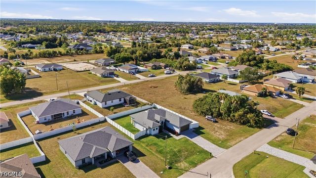 1442 NE 33rd LN, Cape Coral, FL 33909