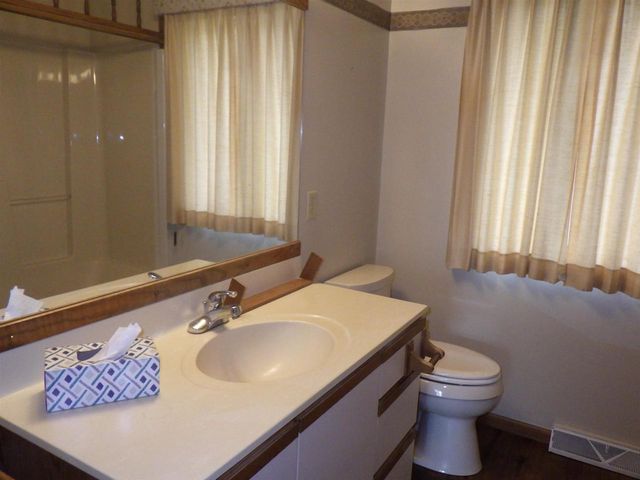305 RIVERVIEW DRIVE, Marion, WI 54950