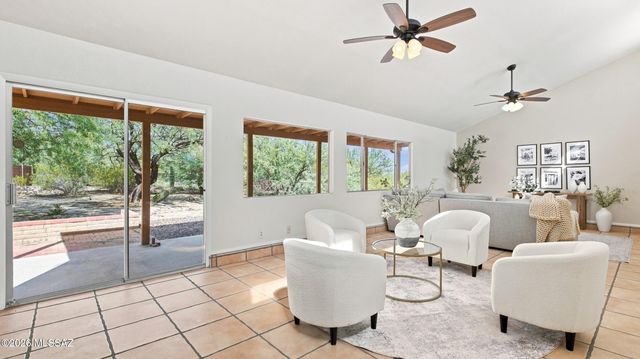 5620 N Barrasca Avenue, Tucson, AZ 85750